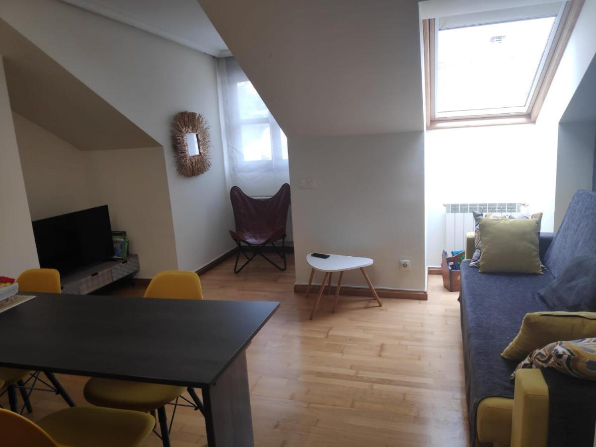 Apartamento Irene Centrico Con Wifi Y Parking Coche Tamano Medio Onís מראה חיצוני תמונה