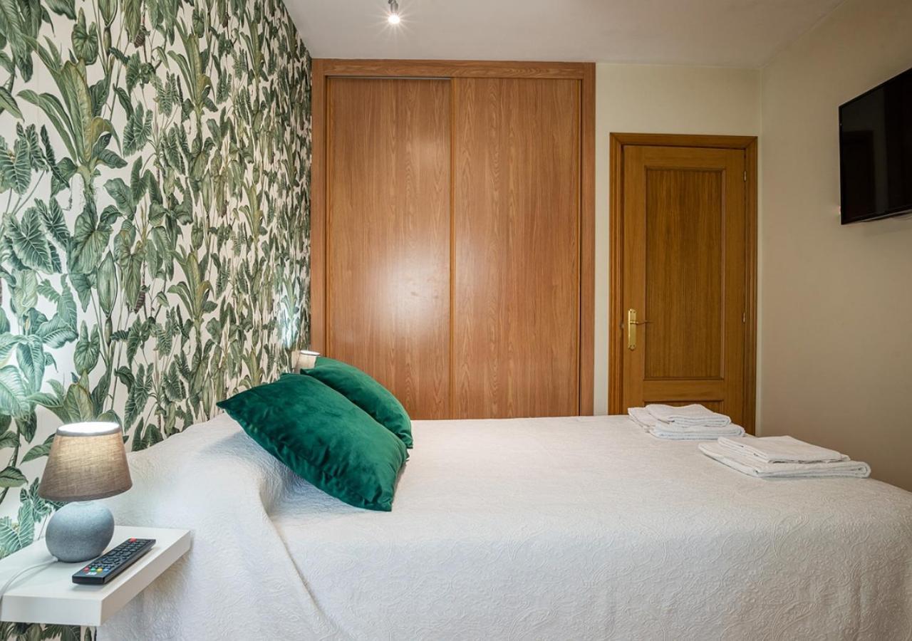 Apartamento Irene Centrico Con Wifi Y Parking Coche Tamano Medio Onís מראה חיצוני תמונה